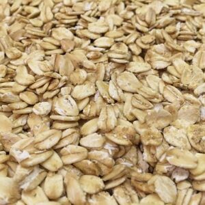 "Rolled oats 2" by Yonygg is licensed under CC BY-SA 4.0.